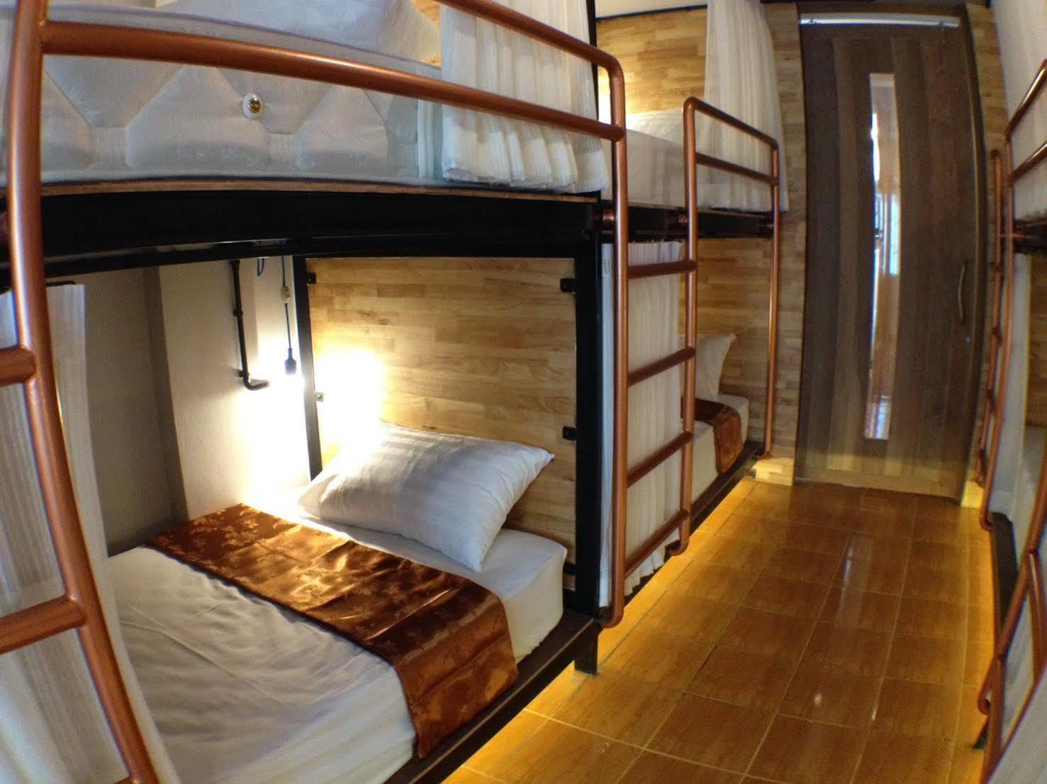בנגקוק Sleep Owl Hostel מראה חיצוני תמונה