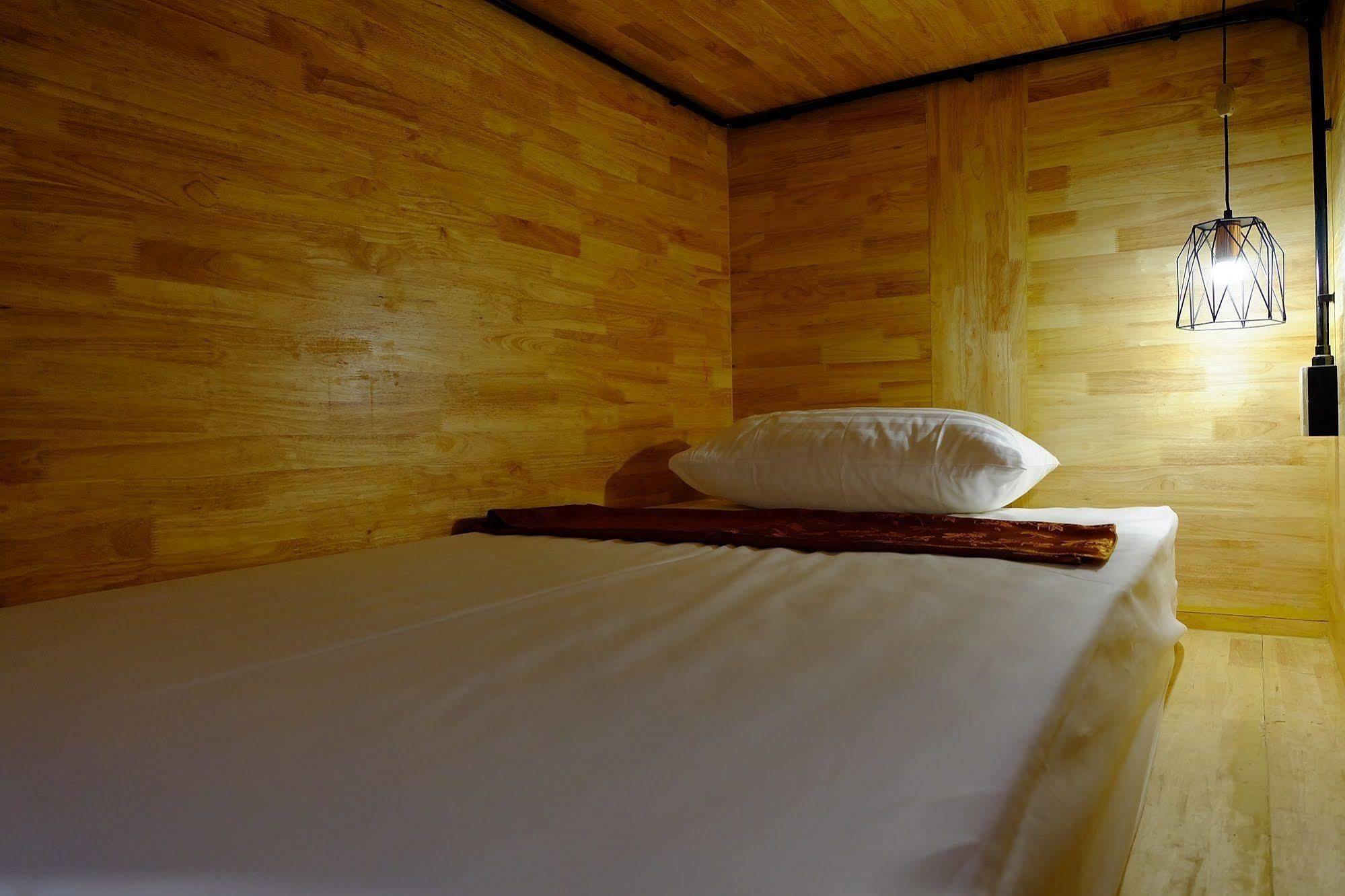 בנגקוק Sleep Owl Hostel מראה חיצוני תמונה