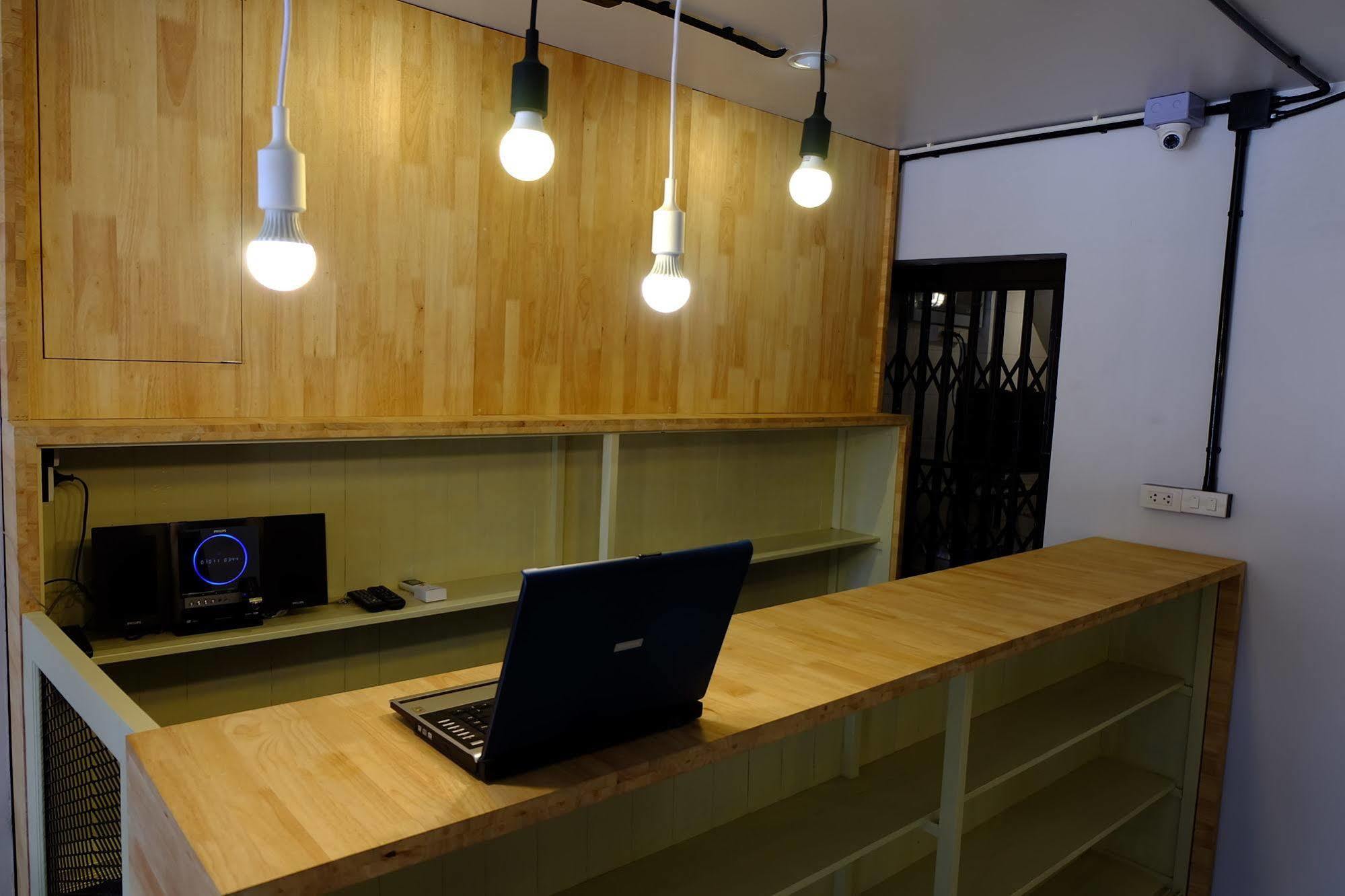 בנגקוק Sleep Owl Hostel מראה חיצוני תמונה