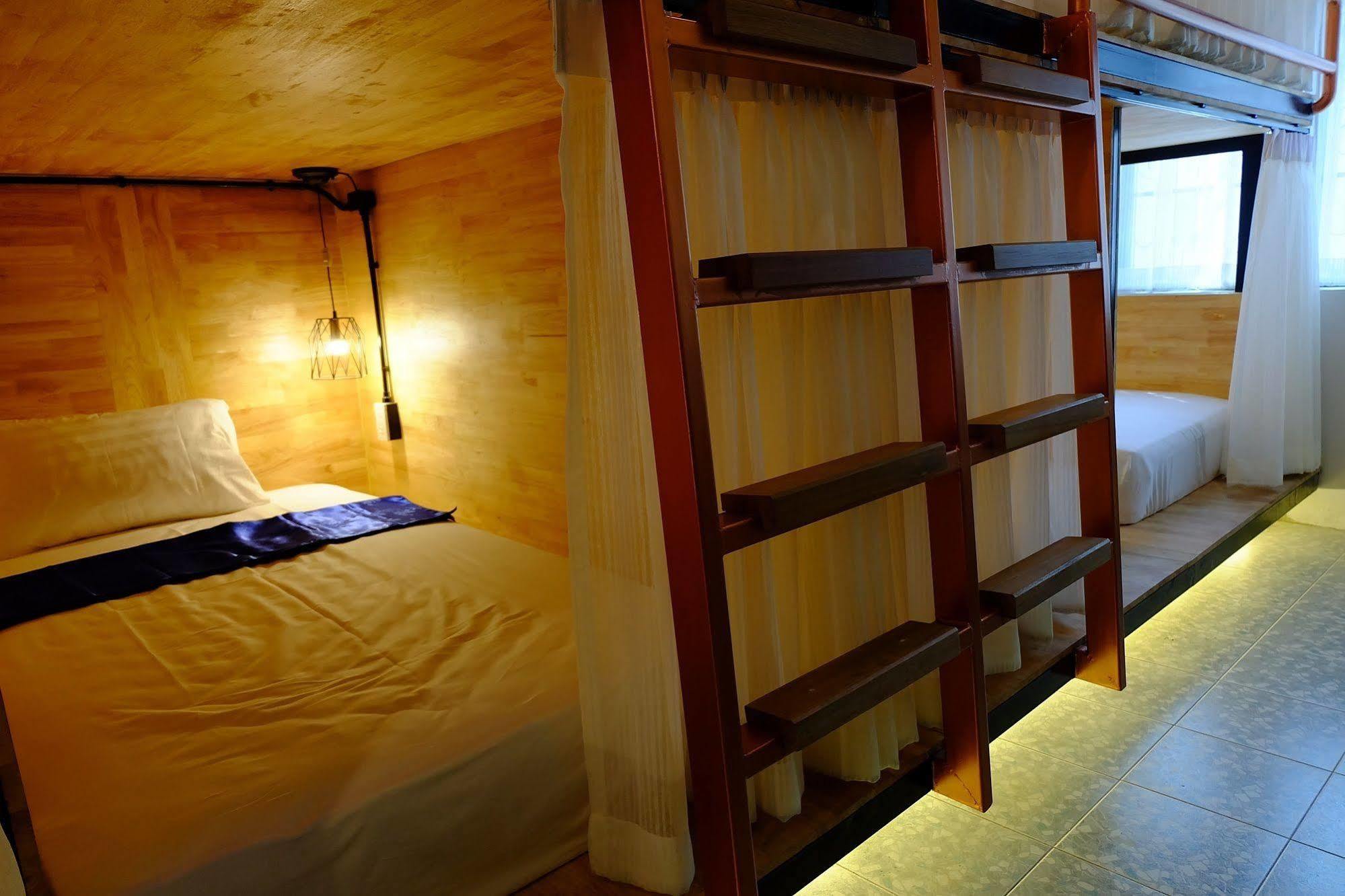 בנגקוק Sleep Owl Hostel מראה חיצוני תמונה