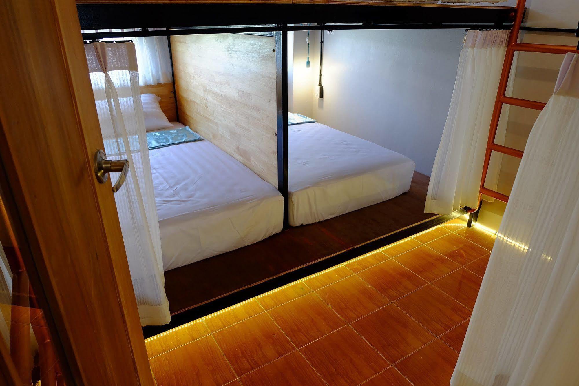 בנגקוק Sleep Owl Hostel מראה חיצוני תמונה