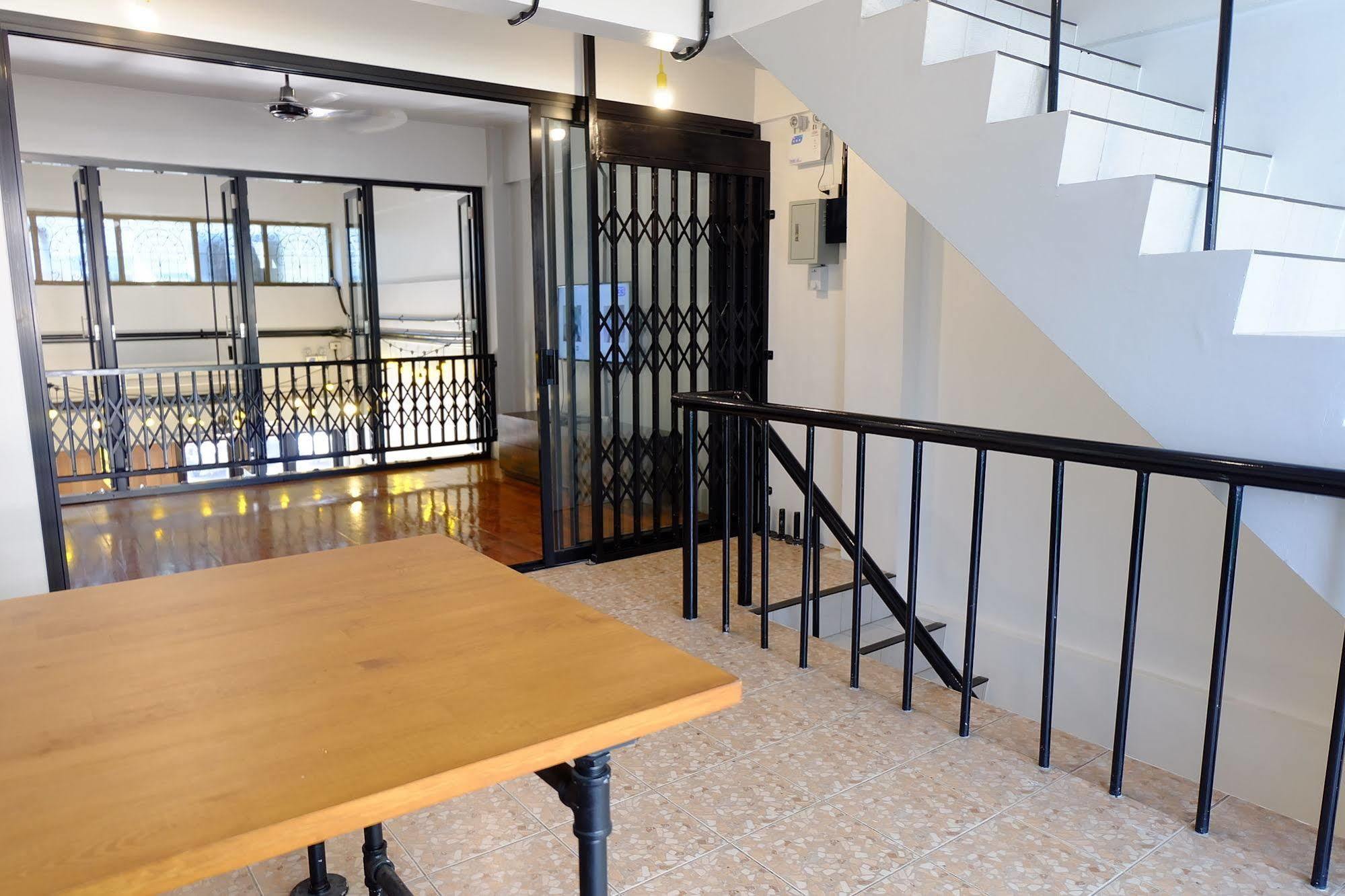 בנגקוק Sleep Owl Hostel מראה חיצוני תמונה