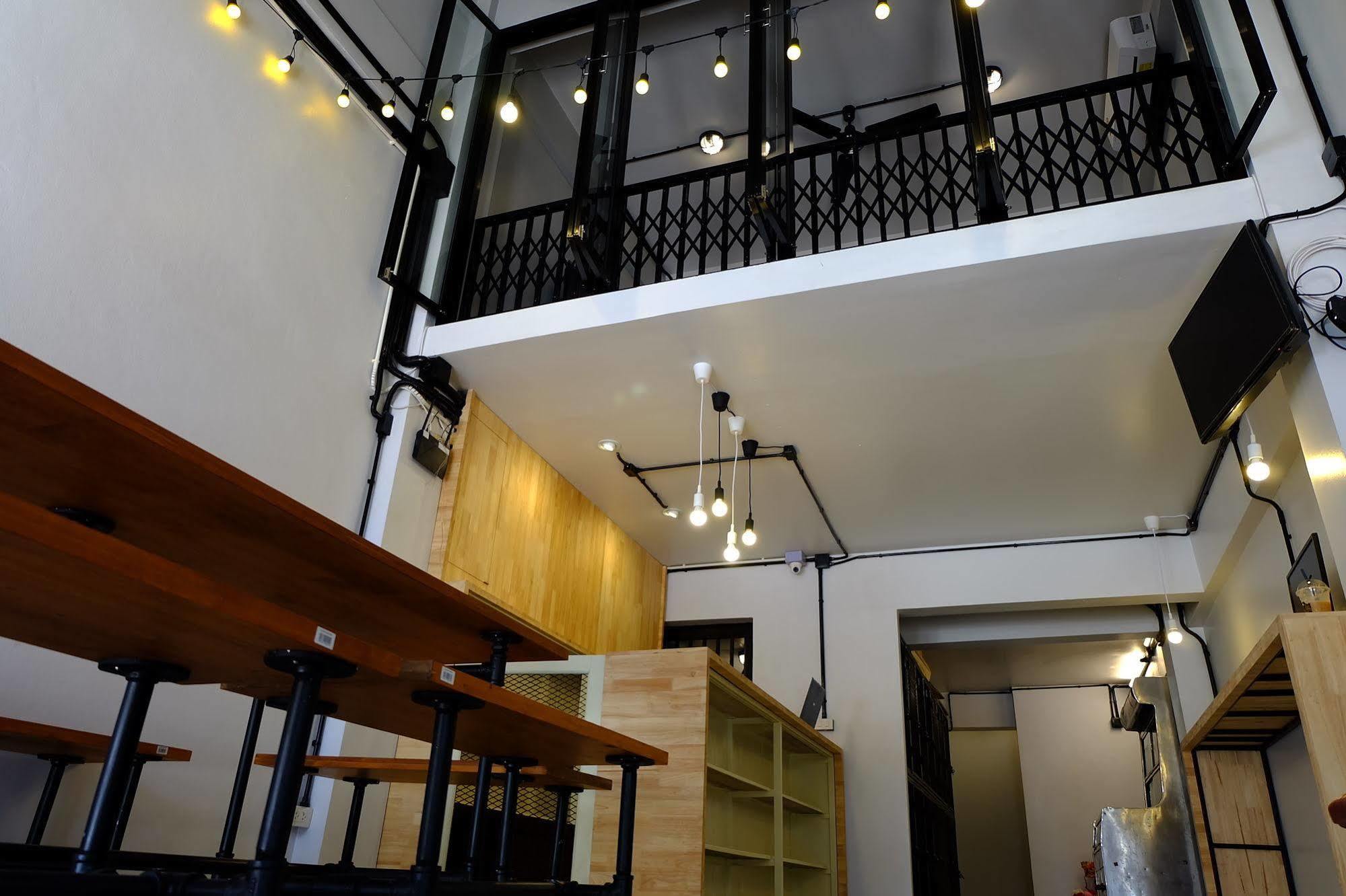 בנגקוק Sleep Owl Hostel מראה חיצוני תמונה
