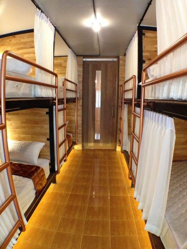בנגקוק Sleep Owl Hostel מראה חיצוני תמונה