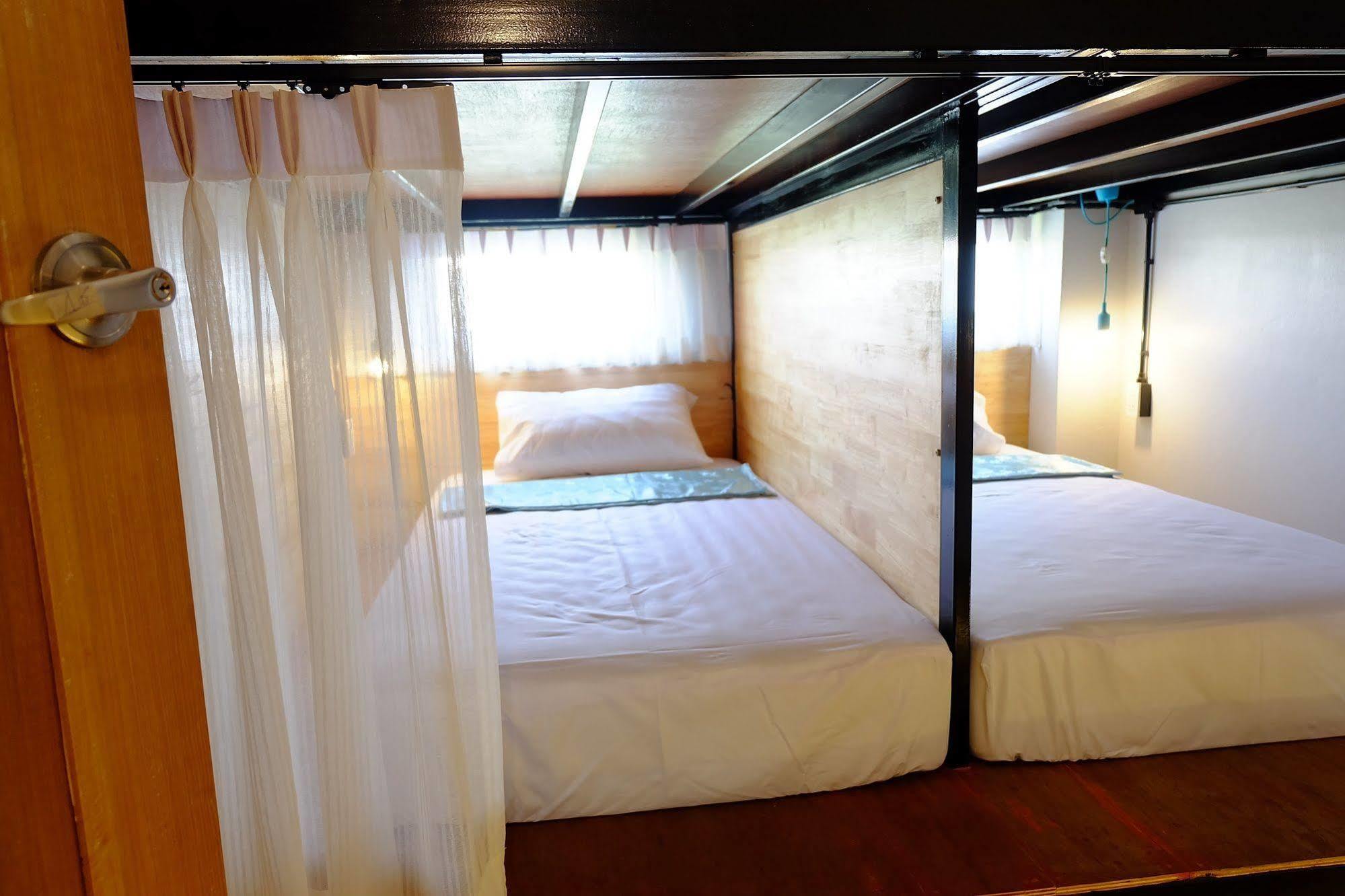 בנגקוק Sleep Owl Hostel מראה חיצוני תמונה