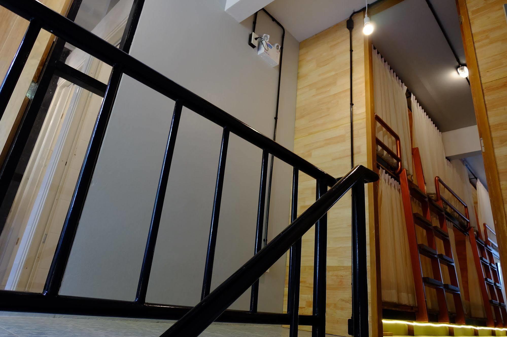 בנגקוק Sleep Owl Hostel מראה חיצוני תמונה
